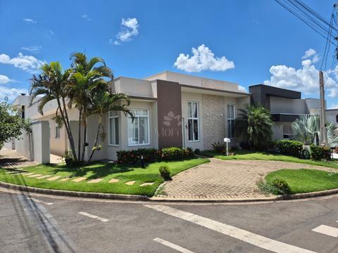 Casa para alugar em Sumaré, Residencial Real Parque Sumaré, com 3 quartos, com 180 m²